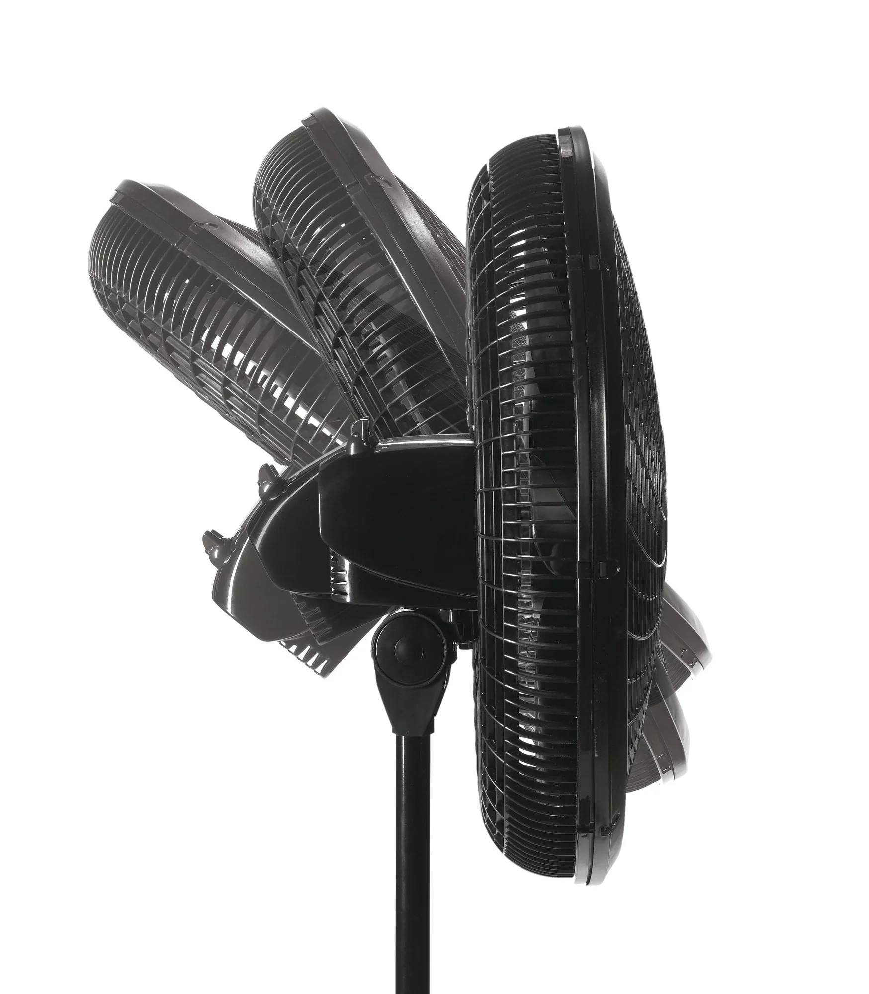 Lasko Performance 18" 3-speed Pedestal Fan (black, model 1827) - Image 9