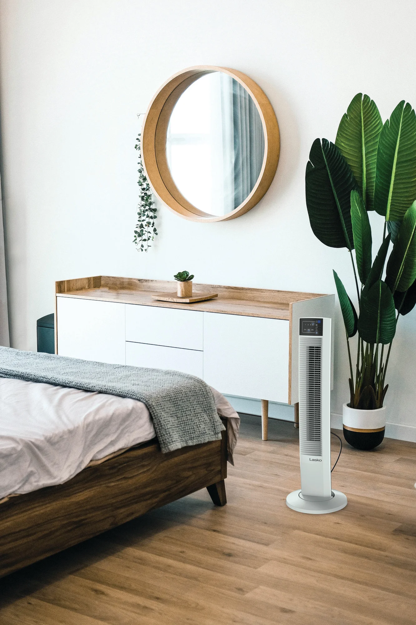 Lasko Wind Tower® 36" Tower Fan (4-speed, remote, timer, white) - Image 12